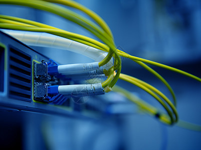 网络光纤电缆和枢纽电讯中心宽带数据架子电脑贮存商业光学互联网图片
