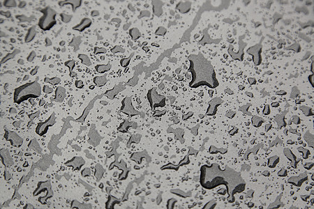 湿金属玻璃反射水滴飞沫天气雨滴宏观管道液体气泡图片