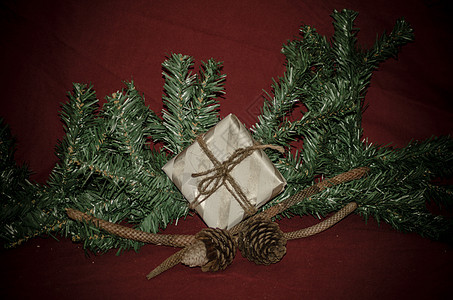 圣诞节装饰品 由圣诞树和礼品盒制成乐趣假期展示动物玩具童年帽子庆典季节传统图片