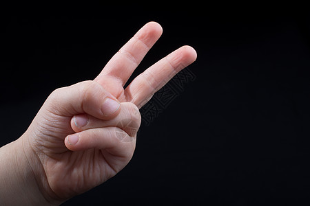 展示胜利与和平的手势食指力量成就手指问候语优胜者指甲令牌自由世界图片