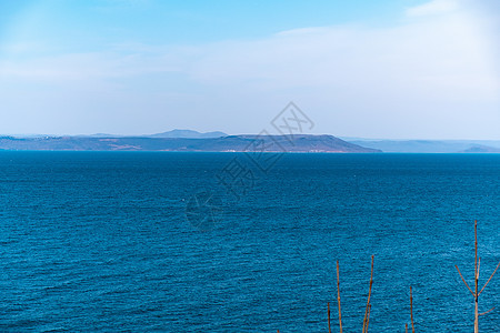 来自海参松市的阿穆尔湾景象全景商业天空建筑学地平线金子支撑游艇海岸边缘图片