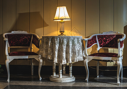 古老的经典椅子房间古董奢华家具扶手椅公寓皮革风格装饰桌子图片