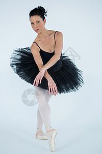 Ballerina 练习芭蕾舞舞蹈工作室艺术天赋文化活力图图姿势灵活性爱好现实图片