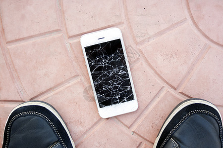 顶视图损坏的电话玻璃服务细胞损害屏幕工具沥青碎屏粉碎破坏图片
