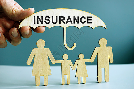 人寿保险概念 家庭和伞式保险的数字图片