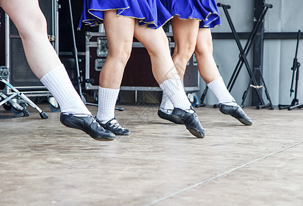 三个黑人舞女的腿舞蹈家芭蕾舞旋转女孩想像力蓝色女性跳跃文化团队图片