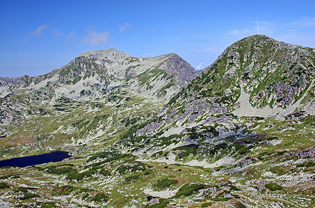 夏季山地景图片