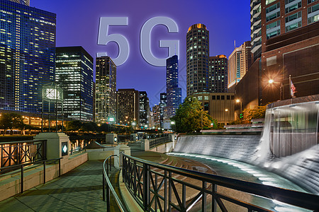 5G 技术在芝加哥市上空崛起图片