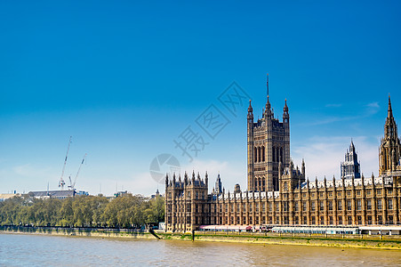 泰晤士河沿岸英国议会建筑首都城市建筑学王国旅行旅游议会地标景观背景