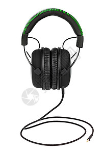 在白色背景上被隔离的有线黑色专业耳机工作室质量技术耳朵声学监视器行家电子体积绿色图片