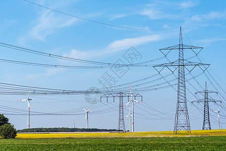 供电线路和一些风力涡轮机农场环境发动机发电机引擎电缆传播能源技术活力图片
