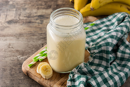 香蕉滑雪美味茶点饮食果汁蔬菜玻璃味道黄色牛奶营养图片
