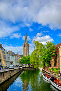 旅游小镇布鲁日 比利时运河地标房子历史性遗产景观游客旅游风景建筑城市背景