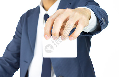 商务人士持有顶级名牌或白卡 孤立于Whi图片