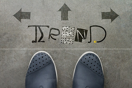 手画的TREND设计词 在商家脚前图片