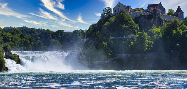 在沙夫豪森的莱茵瀑布绿色流动森林自然力量旅游观光瀑布岩石地标图片