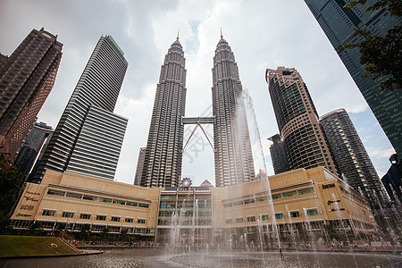 吉隆坡KLCC公园 马来西亚吉隆坡建筑景观城市首都市中心旅行风景摩天大楼商业地标图片