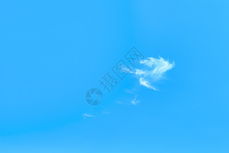 天空中的白云臭氧自由空气白色背景图片