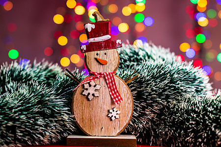 以丰富多彩的圣诞作品组成的装饰品和首饰是装饰彩灯风格庆典圣诞礼物圣诞季节花环饰品卡片图片