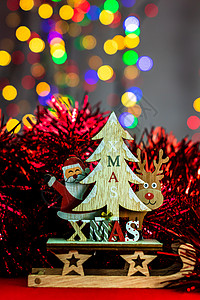 以丰富多彩的圣诞作品组成的装饰品和首饰是季节庆典风格卡片金子花环圣诞礼物装饰圣诞彩灯图片
