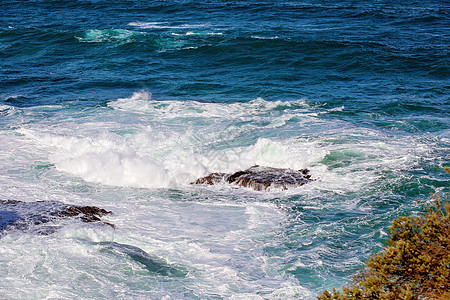 环岩礁海流岩石风景蓝色旅行地平线波浪运动假期自由娱乐图片