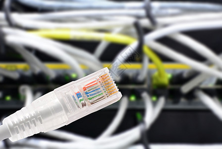 与rj45线缆连接的数据 概念镜头用户线局域网路由器金属绳索电缆互联网宽带电脑数字图片