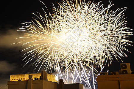 欢庆节在埃切的烟花天空展示乐趣火焰派对节日季节假期快乐薄片图片