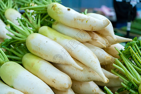 杂货店蔬菜部的萝卜计数器冰柱农场花园市场店铺生物生态生产植物蔬菜图片