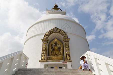 尼泊尔波克拉的世界和平塔塔崇拜文化艺术佛教徒爬坡寺庙旅行宗教吸引力冥想图片