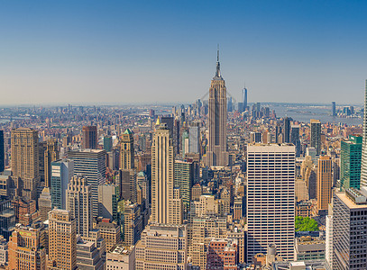 2013年6月10日 纽约城 日落时从城市屋顶对曼哈顿进行全景空中观察水平旅行吸引力地标天际市中心办公室天空摩天大楼商业图片