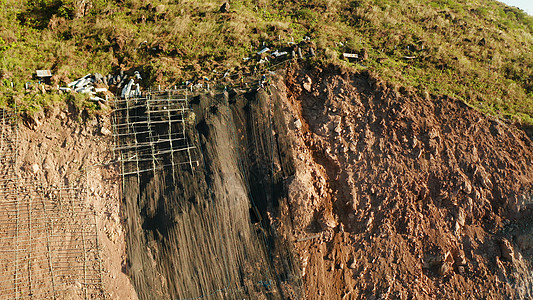 落石保护网 山上安全铁丝网网金属材料网格环境安全预防危险悬崖山路落石图片