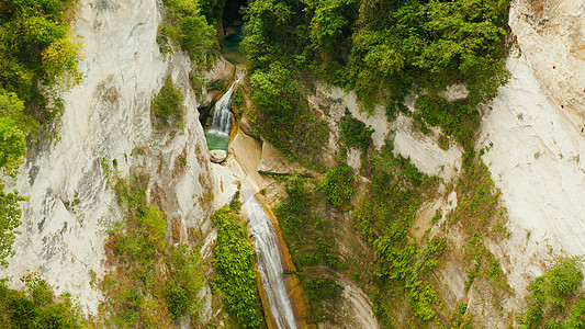 美丽的热带瀑布菲律宾宿务宿务景观旅游环境荒野森林天堂叶子旅行溪流丛林图片
