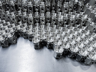 闪亮的钢铁工业生产零件有选择地聚焦的特写镜头火箭活塞螺纹科学公用事业硬件银色机器航天马赛克图片
