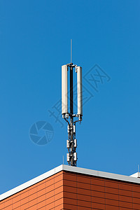 移动电话塔天空入射技术接待房子网络蓝色家庭排放图片