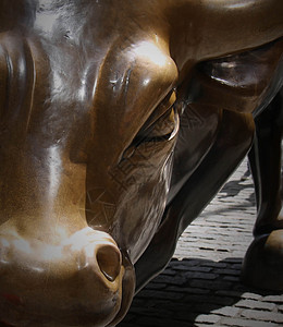 NYSE 华尔街公牛雕像图片