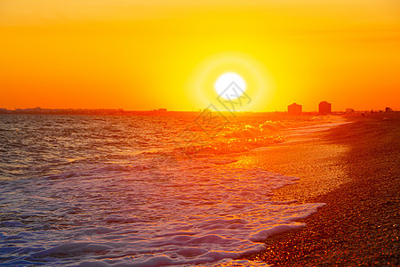 日落时明亮的夏日海景 夏季海景复制空间 海滩 海游 开设度假村 傍晚的海滩 关于假期的文章天空阳光地平线戏剧性反射蓝色海岸海岸线图片