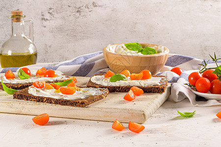 面包小吃美食木头午餐味道沙拉烹饪木板蔬菜便饭图片