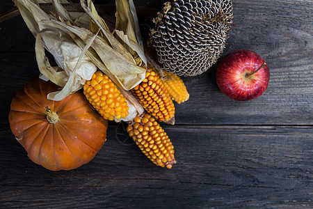 秋季收获的顶部视图 文本的位置木头蔬菜感恩季节节日食物南瓜养分农业营养图片
