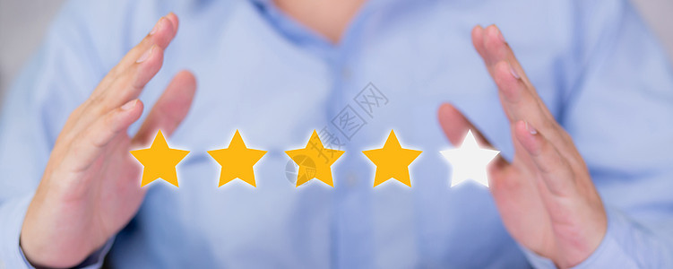 客户商务人士拿着星形图标符号进行投票评分审查和反馈 质量和满意度 数字营销的成功 服务排名的结果非常好横幅优胜者基准男人顾客商业图片
