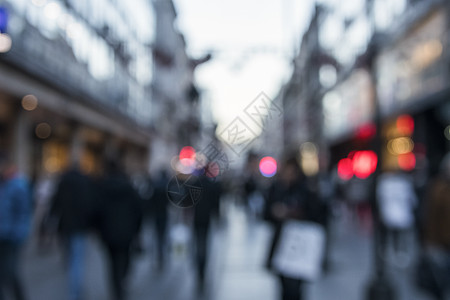 在街上行走的人背景模糊 高品质照片图片