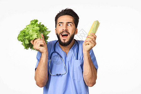 口袋有蔬菜的丰盛饮食人手握着蔬菜维他命健康食品玻璃水果健康处方食物运动医院男人营养营养师图片