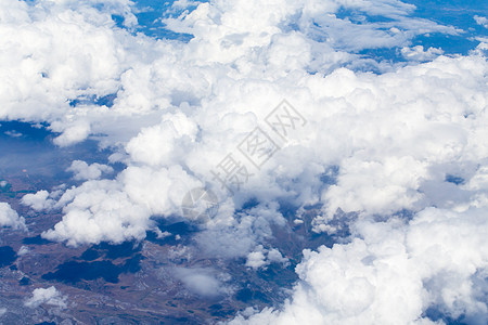 从飞机上空中查看世界地球高度假期气氛蓝色白色行星天线天空图片