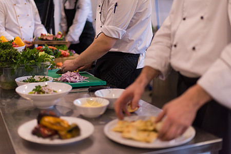 餐厅意境团队厨师和准备饭食的厨师职业商业酒店服务食物蔬菜美食团体餐饮成人背景