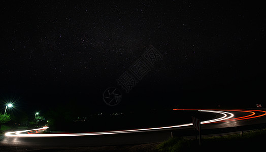 车 路灯光小道旅行卡车曲线街道天空辉光车辆宇宙踪迹蓝色背景