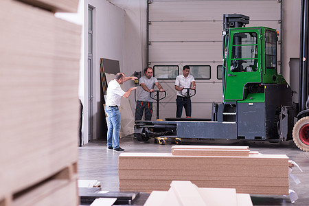 家具工厂机器木制品作坊加工制造业工具木工输送带技术木头图片