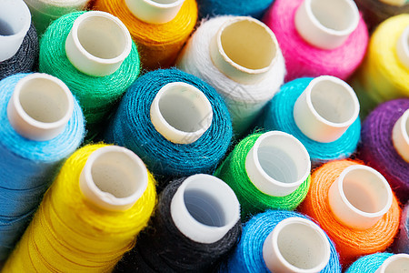 缝纫线 用于缝纫的彩色线条绳索材料宏观团体筒管彩虹爱好刺绣纤维篮子图片