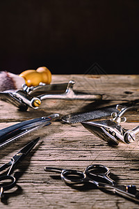 古老的生锈木制木制风化背景理发工具沙龙造型发型生意创造力餐具大男子工作职业奢华图片