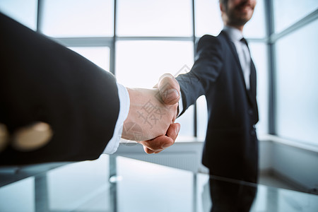 形象是商业伙伴充满信心的握手投资男人友谊商务礼仪会议欢迎工作公司协议图片