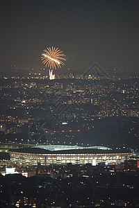 在横滨陆石塔上看到的  菊福烟火  展览城市人造诗烟花建筑体育场天空景观大会摩天大楼夜景图片
