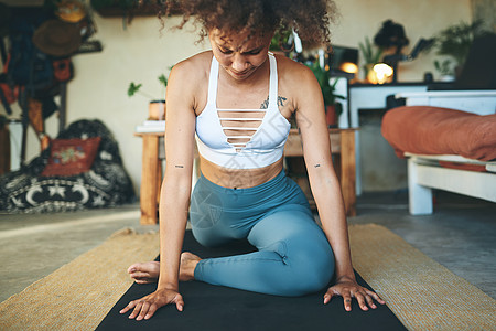 愿你永远幸福 身体和思想封锁运动活力运动装公寓女性平衡女士瑜伽灵活性图片